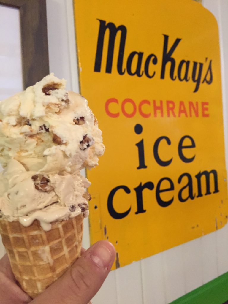 mackays-ice-cream-cochrane